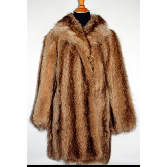 毛皮ショートファーコート レディースのジャケット/アウター(毛皮/ファーコート)の商品写真