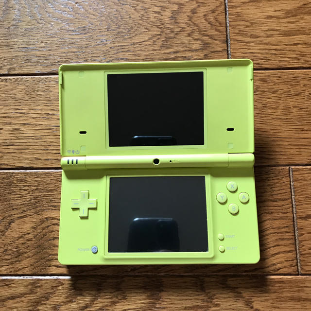 ニンテンドーDS(ニンテンドーDS)のニンテンドーDSi エンタメ/ホビーのゲームソフト/ゲーム機本体(携帯用ゲーム機本体)の商品写真