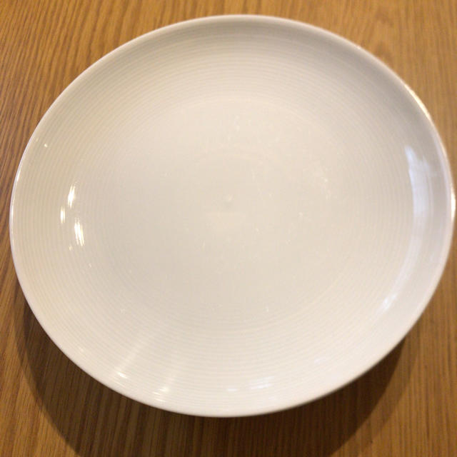 MUJI (無印良品)(ムジルシリョウヒン)の無印良品 白磁皿大 22cm 4枚セット インテリア/住まい/日用品のキッチン/食器(食器)の商品写真