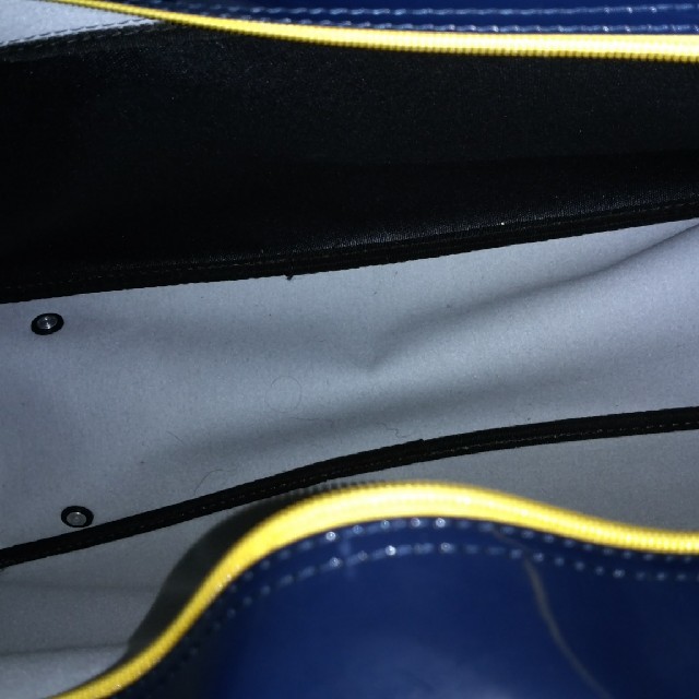 asics(アシックス)のエナメルバッグ　アシックス メンズのバッグ(ショルダーバッグ)の商品写真