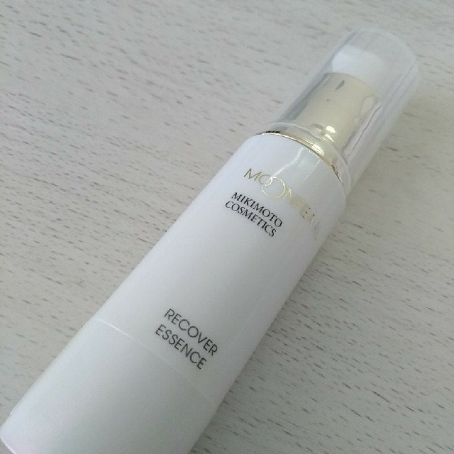 MIKIMOTO COSMETICS(ミキモトコスメティックス)のミキモトコスメティックス ムーンパール リカバーエッセンス 8g コスメ/美容のスキンケア/基礎化粧品(美容液)の商品写真