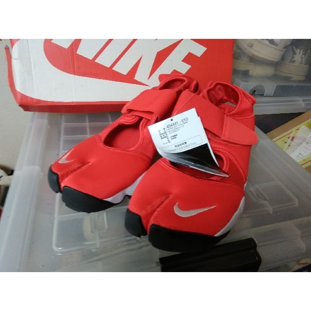 NIKE(ナイキ)の入手困難  新品 黒タグ 元箱 付 NIKE AIR RIFT MTR 27cm メンズの靴/シューズ(スニーカー)の商品写真