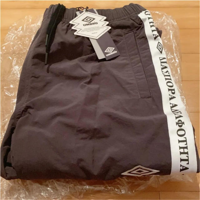 UMBRO(アンブロ)のUMBRO × Diaspora Side Tape Pants L メンズのパンツ(その他)の商品写真