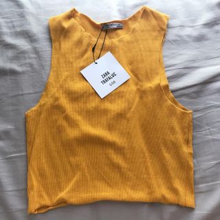 ザラ(ZARA)のZARA イエロー タンクトップ ショート丈トップス(タンクトップ)