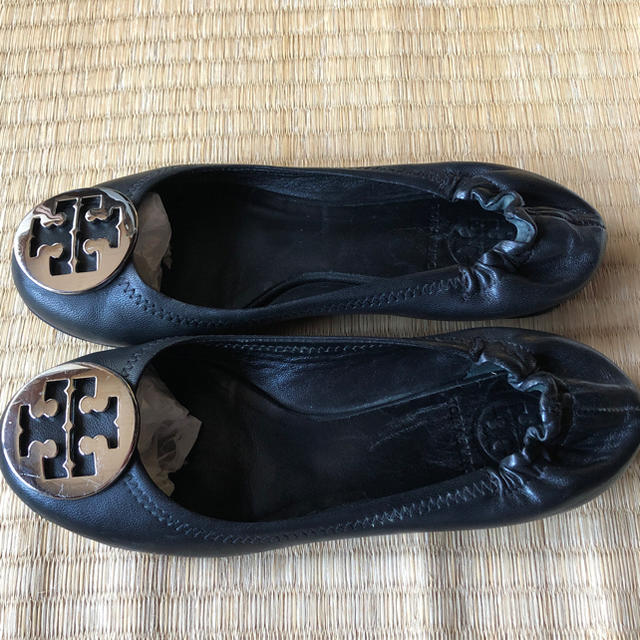 Tory Burch(トリーバーチ)の中古 トリーバーチサンダル ３５センチ 黒色 レディースの靴/シューズ(サンダル)の商品写真