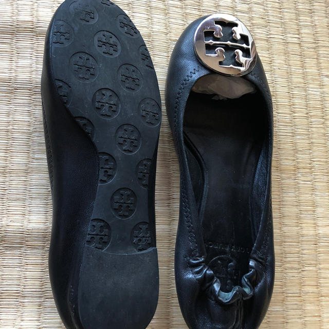 Tory Burch(トリーバーチ)の中古 トリーバーチサンダル ３５センチ 黒色 レディースの靴/シューズ(サンダル)の商品写真