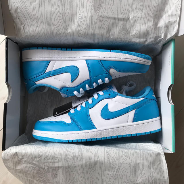 NIKE(ナイキ)の27.5 Nike SB Jordan 1 Low UNC 国内正規品 メンズの靴/シューズ(スニーカー)の商品写真