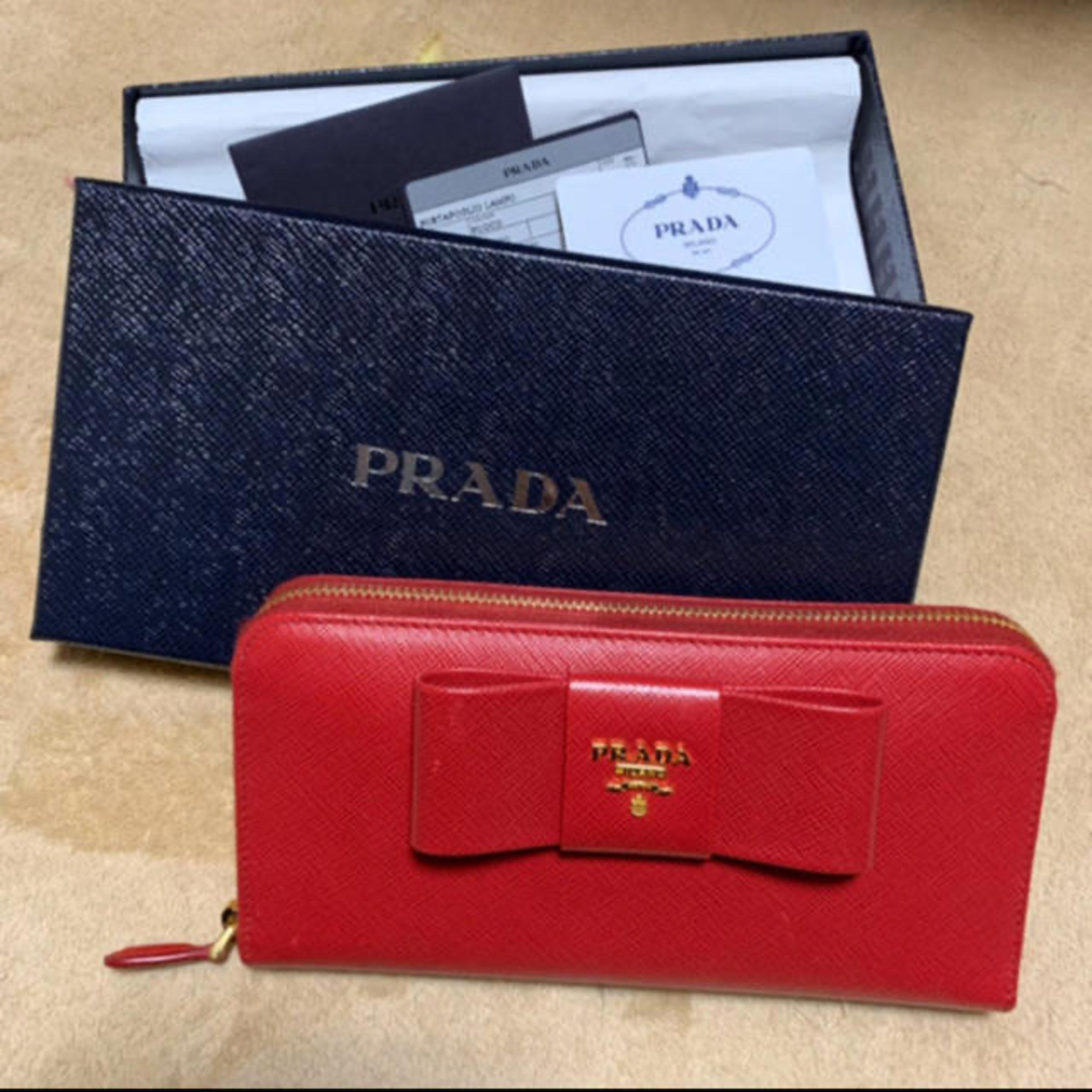 PRADA(プラダ)のプラダ 長財布 リボン レディースのファッション小物(財布)の商品写真