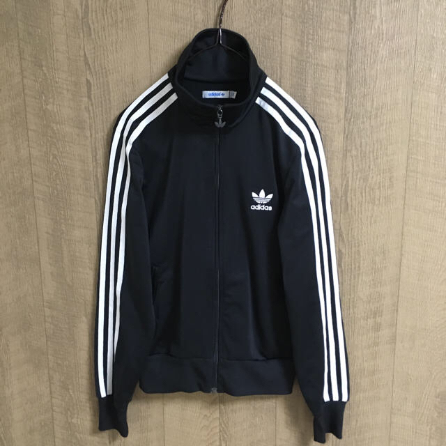 adidas(アディダス)のadidas originals ジャージ 黒 ビッグロゴ レディースのトップス(トレーナー/スウェット)の商品写真