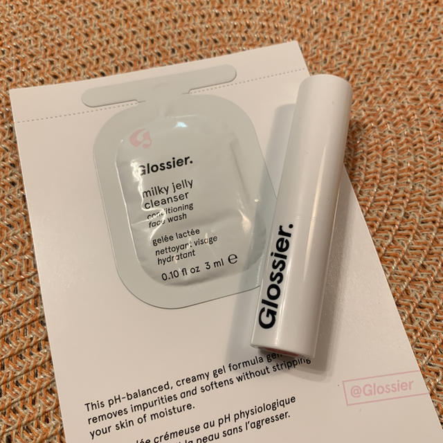 Sephora(セフォラ)の【momomy様専用】Glossier マットリップ コスメ/美容のベースメイク/化粧品(口紅)の商品写真