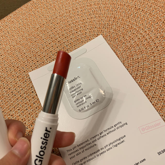 Sephora(セフォラ)の【momomy様専用】Glossier マットリップ コスメ/美容のベースメイク/化粧品(口紅)の商品写真