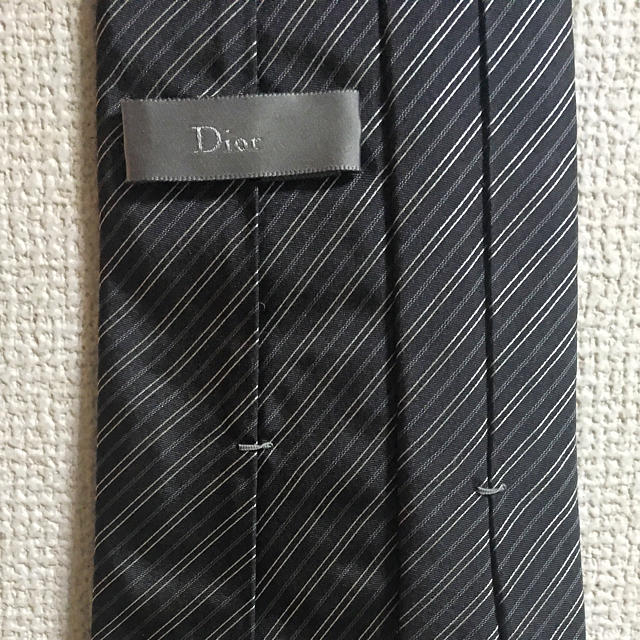 Dior(ディオール)のディオール ネクタイ ストライプ 黒 ブラック グレー シルバーDIOR メンズのファッション小物(ネクタイ)の商品写真