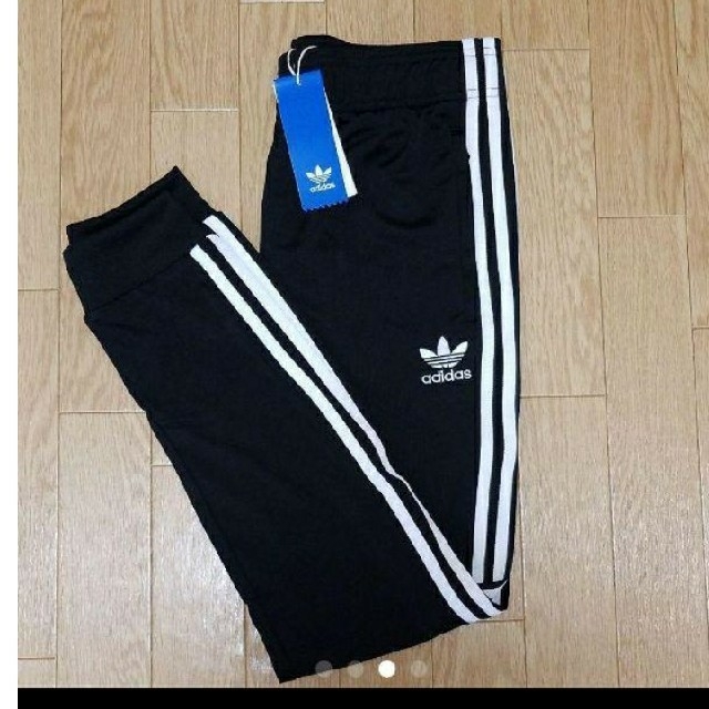 トラックパンツ adidas originals新品未使用