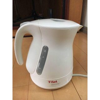 ティファール(T-fal)の【送料無料】ティファール 電気ケトル 1.2L ホワイト 「KO340175」(電気ケトル)