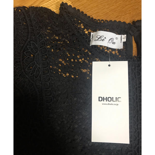 dholic(ディーホリック)のponさん   新品未使用 DHOLIC ブラック フラワーレースノースリーブ レディースのトップス(シャツ/ブラウス(半袖/袖なし))の商品写真