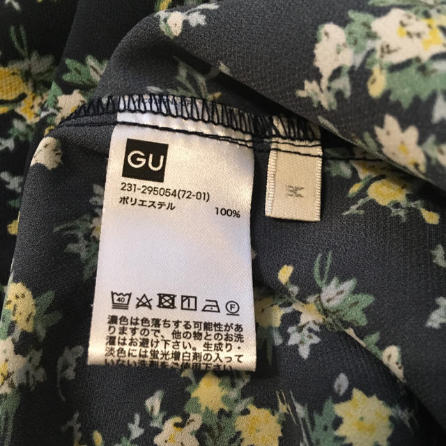 GU(ジーユー)のジーユー 花柄 シフォン トップス レディースのトップス(カットソー(半袖/袖なし))の商品写真