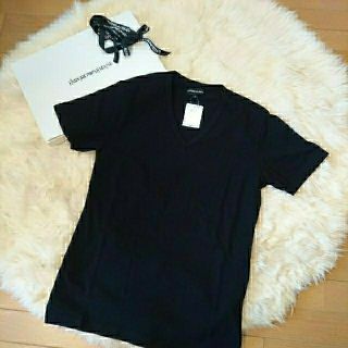 エンポリオアルマーニ(Emporio Armani)の【新品未使用】エンポリオアルマーニ VネックTシャツ ブラック Lサイズ (Tシャツ/カットソー(半袖/袖なし))