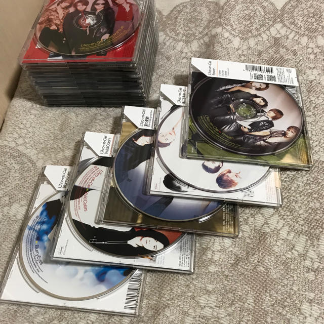 L'Arc～en～Ciel(ラルクアンシエル)のL'Arc〜en〜Ciel【美品】マキシシングル15周年復刻盤 エンタメ/ホビーのCD(ポップス/ロック(邦楽))の商品写真