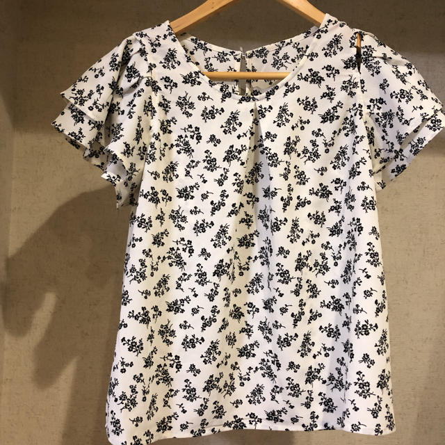 ViS(ヴィス)のトップス 花柄 レディースのトップス(Tシャツ(半袖/袖なし))の商品写真