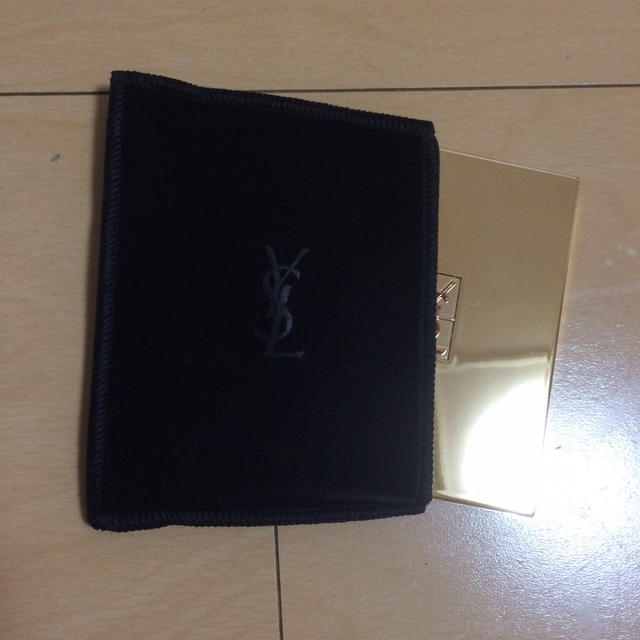 Saint Laurent(サンローラン)のYSL♡チーク コスメ/美容のベースメイク/化粧品(チーク)の商品写真