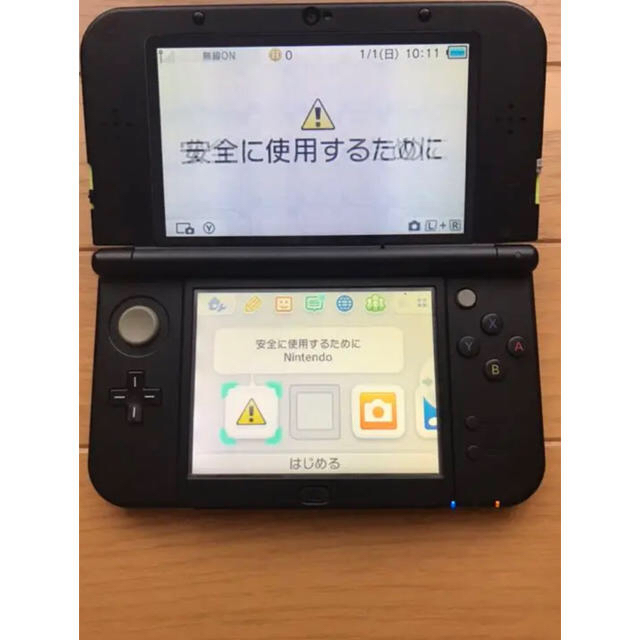 ニンテンドー3DS(ニンテンドー3DS)のNew ニンテンドー3DS LL ライム×ブラック おまけ付き♪ エンタメ/ホビーのゲームソフト/ゲーム機本体(家庭用ゲーム機本体)の商品写真