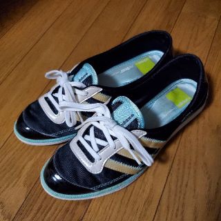 アディダス(adidas)のadidas パンプススニーカー(スニーカー)