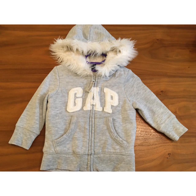 GAP(ギャップ)のGAP パーカー キッズ/ベビー/マタニティのベビー服(~85cm)(トレーナー)の商品写真