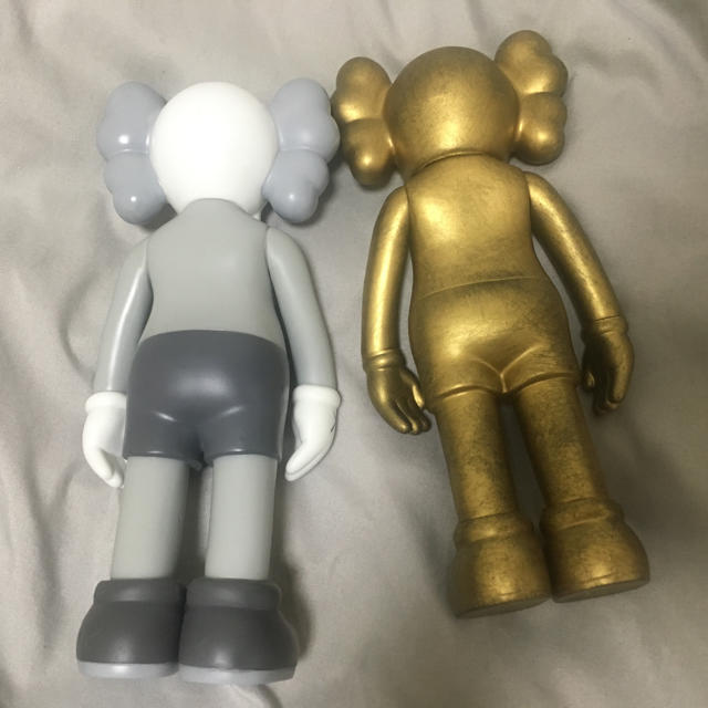 MEDICOM TOY(メディコムトイ)のkaws フィギュア エンタメ/ホビーのフィギュア(その他)の商品写真