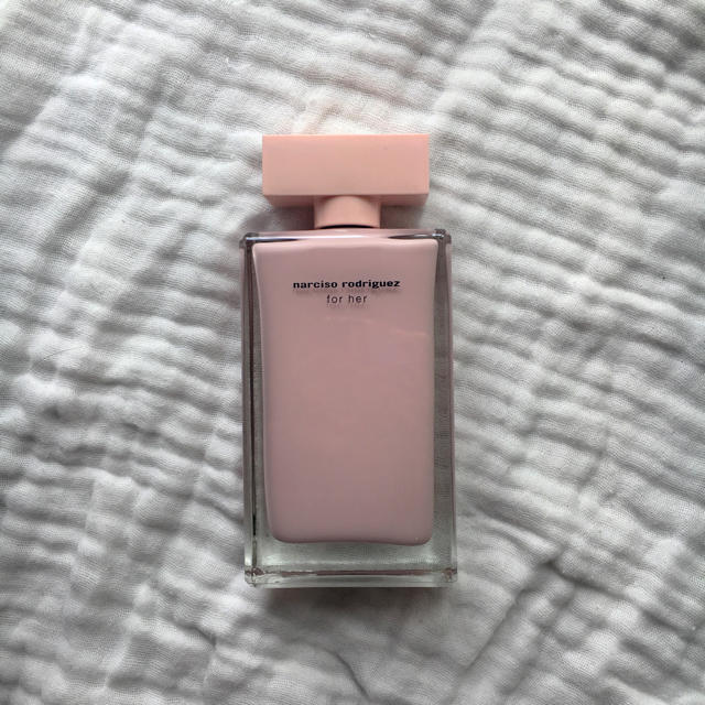 narciso rodriguez(ナルシソロドリゲス)の〈NARCISO RODRIGUEZ 〉フォーハー オードパルファム 100ml コスメ/美容の香水(香水(女性用))の商品写真