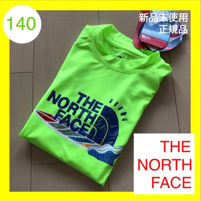 THE NORTH FACE(ザノースフェイス)のTHE NORTH FACE 140 ラッシュガード 水着 緑系 レジャー 海 キッズ/ベビー/マタニティのキッズ服男の子用(90cm~)(水着)の商品写真