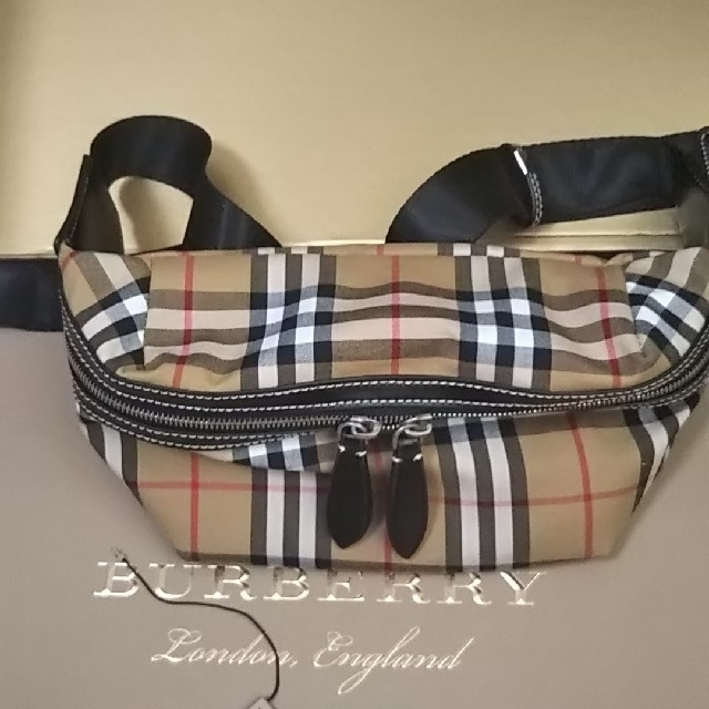 BURBERRY(バーバリー)のバーバリー ボディバック(熊五郎さん専用) メンズのバッグ(ウエストポーチ)の商品写真