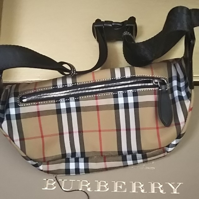 BURBERRY(バーバリー)のバーバリー ボディバック(熊五郎さん専用) メンズのバッグ(ウエストポーチ)の商品写真