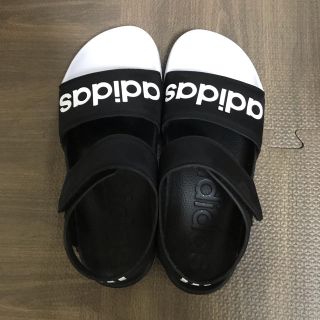 アディダス(adidas)のしまじろう様専用です！(サンダル)