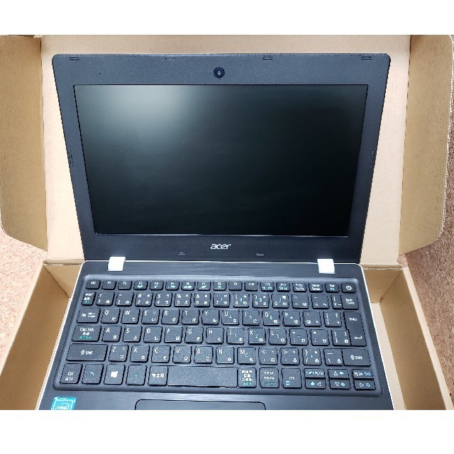 Acer(エイサー)のAcer Aspire One 11 AO1-132-N14N／W

 スマホ/家電/カメラのPC/タブレット(ノートPC)の商品写真