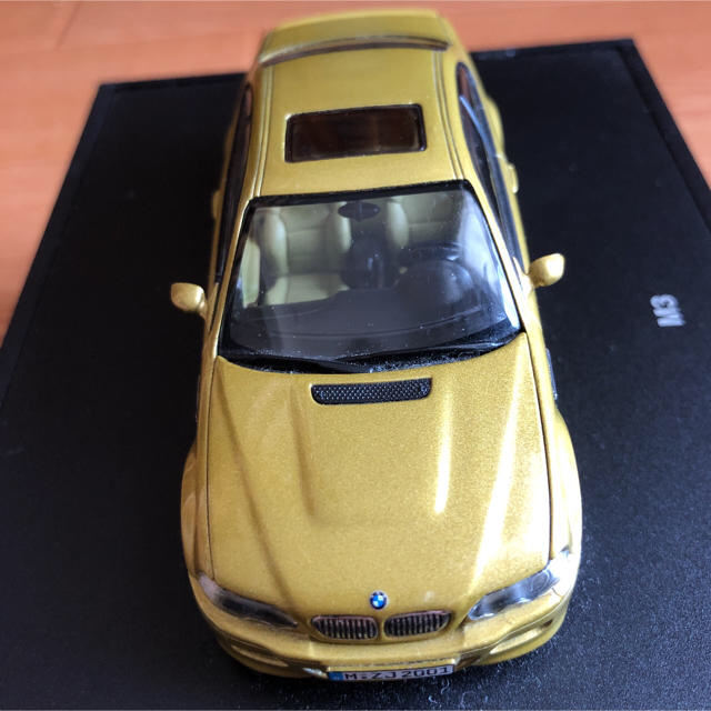 BMW(ビーエムダブリュー)のBMW ミニカー 非売品 美品 ゴールド ケース入り エンタメ/ホビーのコレクション(ノベルティグッズ)の商品写真