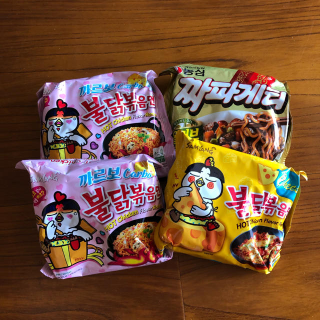 チャパゲティ プルダックポックンミョン セット 食品/飲料/酒の加工食品(インスタント食品)の商品写真