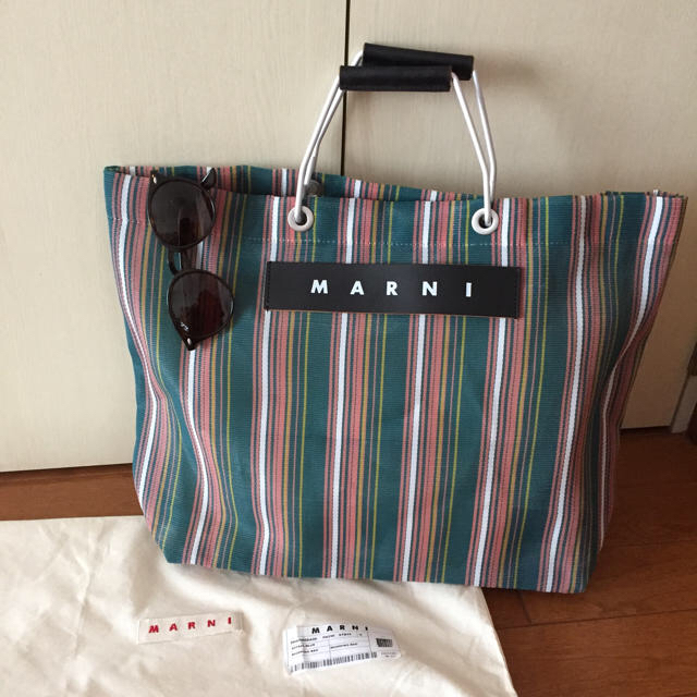 バッグ美品♡ MARNI フラワーカフェ バック