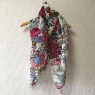 エピス(EPICE)の【如月様専用】EPICE 花柄リネンストール 美品(ストール/パシュミナ)