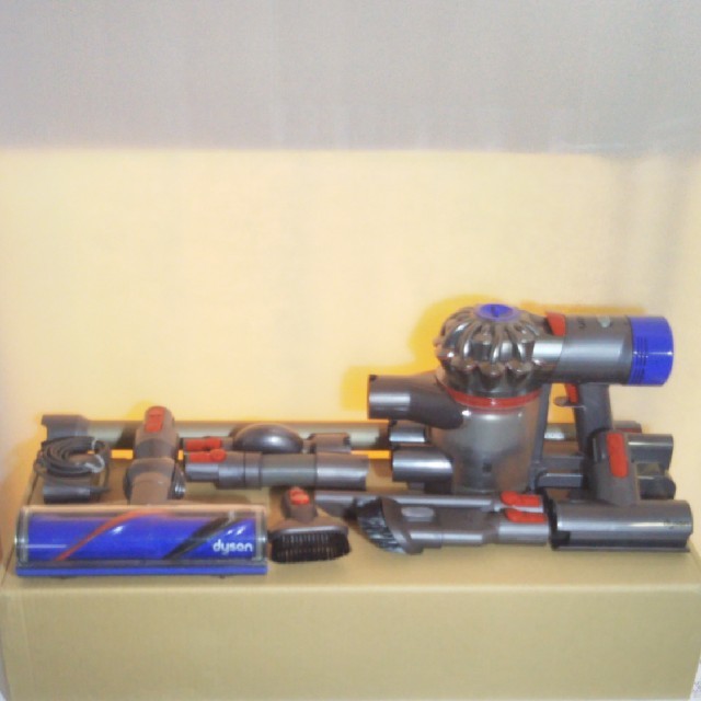 Dyson - ダイソン V8 コードレス掃除機 SV10ANCOM2の通販 by リラックマ's shop|ダイソンならラクマ Dyson - ダイソン V8 コードレス掃除機 SV10ANCOM2の通販 by リラックマ's shop|ダイソンならラクマ