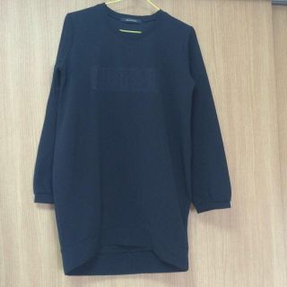 ヴァンス(VENCE)のヴァンス黒ロングトップス(Tシャツ(長袖/七分))