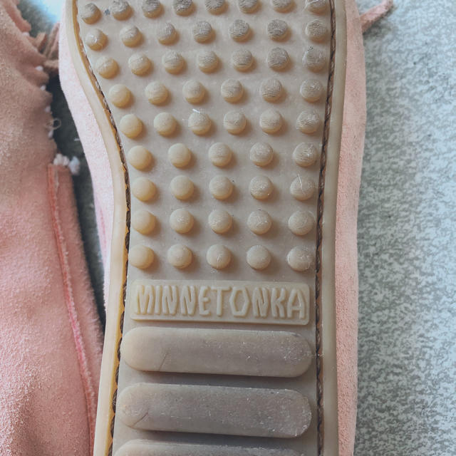 Minnetonka(ミネトンカ)のミネトンカ ピンクモカシン レディースの靴/シューズ(スリッポン/モカシン)の商品写真