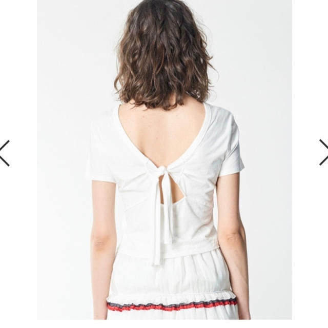 SNIDEL(スナイデル)のSNIDEL バックデザインロゴTシャツ レディースのトップス(Tシャツ(半袖/袖なし))の商品写真
