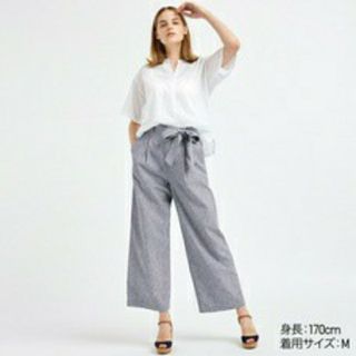 ユニクロ(UNIQLO)の試着のみ タグ付き ユニクロ ベルテッドリネンコットンワイドストレートパンツ(カジュアルパンツ)