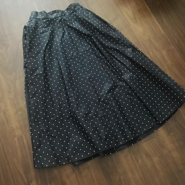 UNIQLO(ユニクロ)のUNIQLO ＊ ドットスカート レディースのスカート(ひざ丈スカート)の商品写真