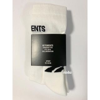 リーボック(Reebok)の新品【 VETEMENTS X Reebok 】Logo socks 39/42(ソックス)