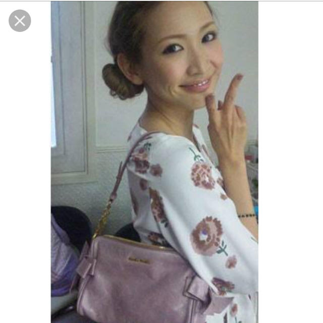 miumiu(ミュウミュウ)のmiumiu ミュウミュウ リボン バック　ピンク レディースのバッグ(ショルダーバッグ)の商品写真