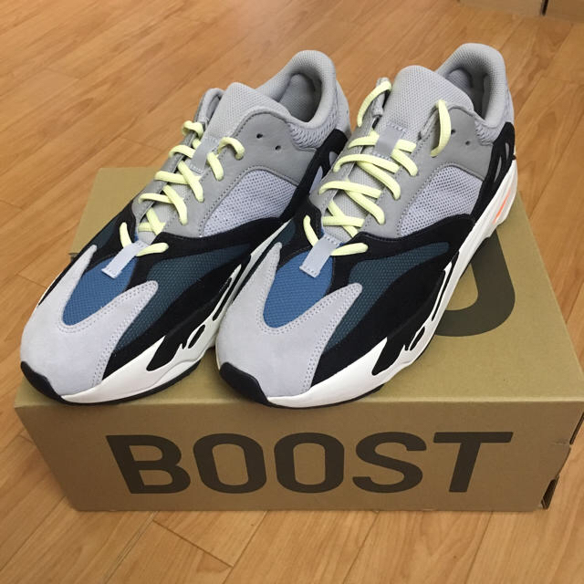 最終値下げ！ yeezy 700