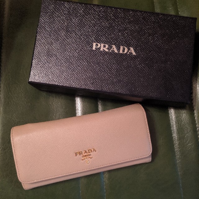 PRADA(プラダ)のPRADA　長財布　 レディースのファッション小物(財布)の商品写真