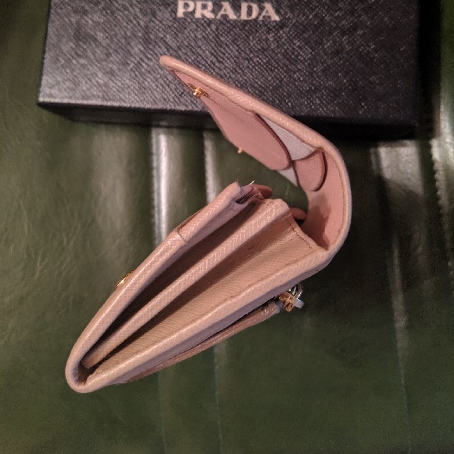 PRADA(プラダ)のPRADA　長財布　 レディースのファッション小物(財布)の商品写真