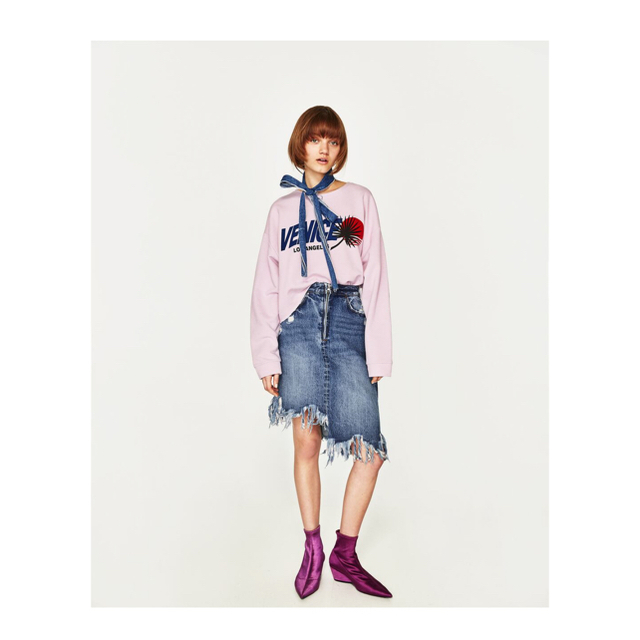 ZARA(ザラ)のZARA ダメージ アシメ デニムスカート レディースのスカート(ひざ丈スカート)の商品写真